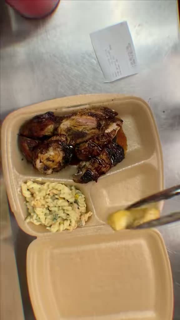 Still uit een viral video voor een restaurantklant van Xcellence HQ